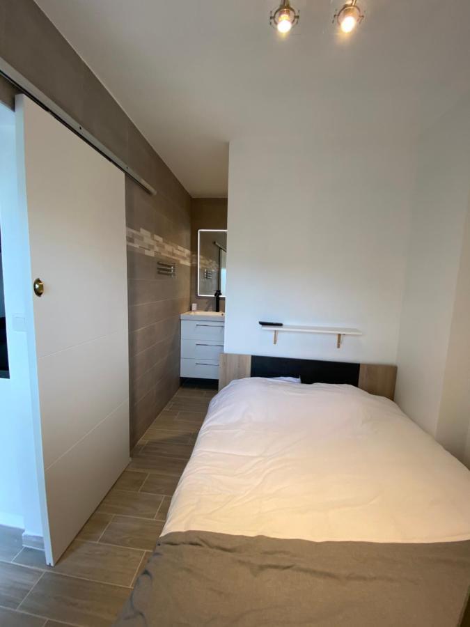 Superbe appartement rénové à neuf à 100m de la mer Juan-les-Pins Exterior foto
