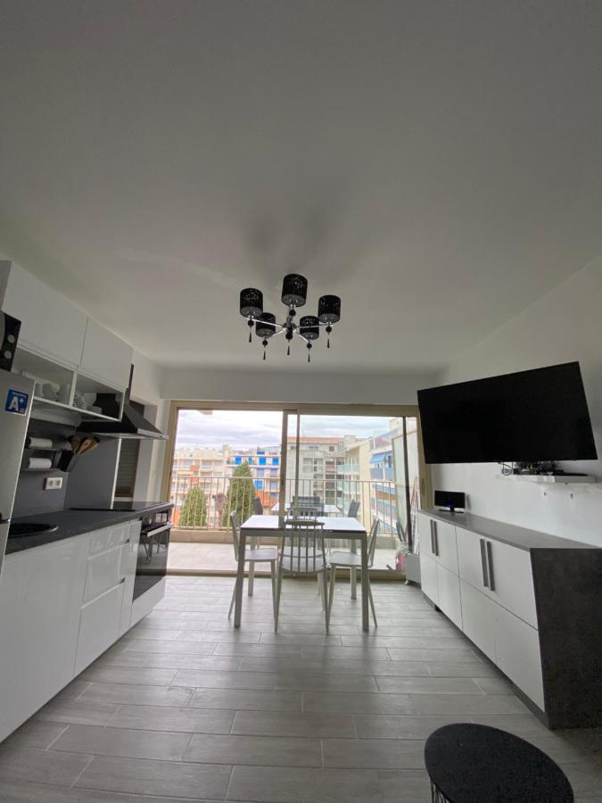 Superbe appartement rénové à neuf à 100m de la mer Juan-les-Pins Exterior foto